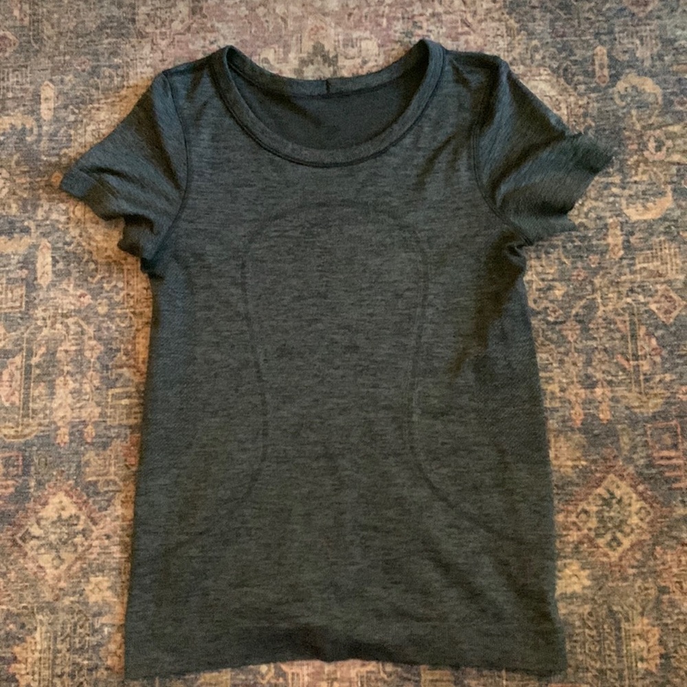 Lululemon Swiftly Relaxed Fit Short Sleeve Shirt
